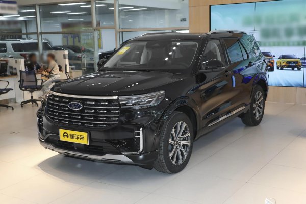 福特探险者：均衡型中大型SUV，贴合城市家用与轻度越野