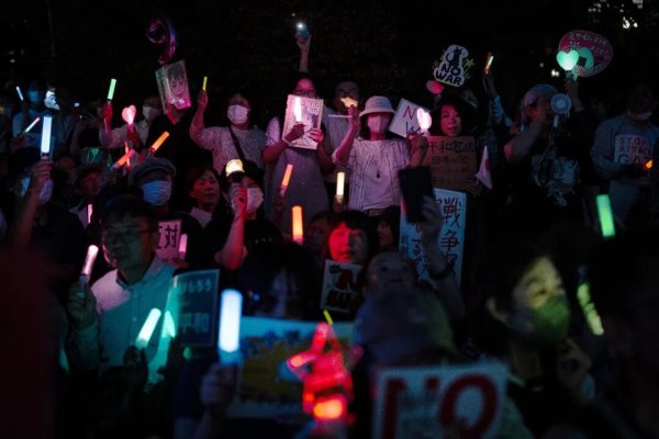 东京爆发万人集会抗议高市