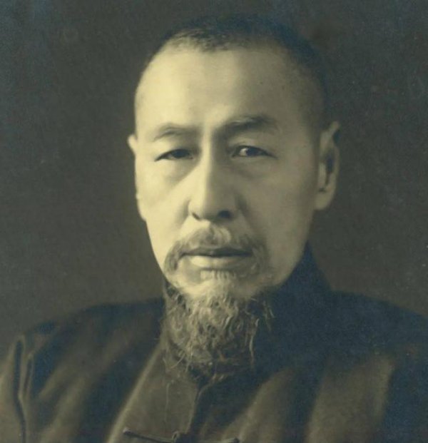 毛主席接见忽必烈后裔，对方临别赠一言，毛主席：我一定记在心里