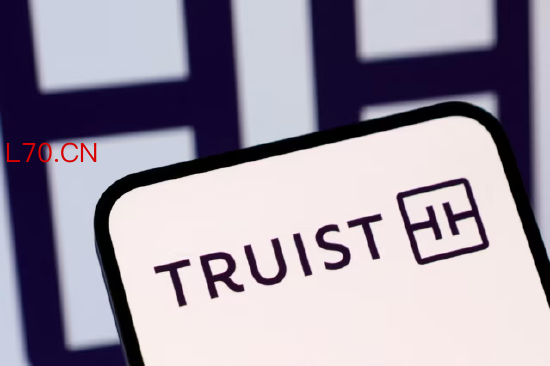 手机屏幕上的 Truist 金融品牌标识插画